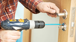 Automotive Locksmith at 02465, Massachusetts